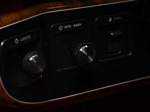 Used 1988 Ford F250 4x4 Regular Cab image 23