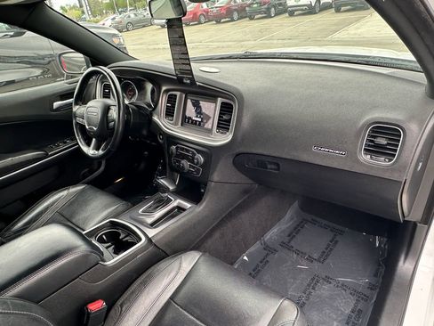 Certified 2022 Dodge Charger SXT w/ Leather Interior Group image 17
