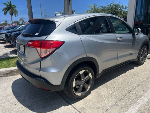 Used 2018 Honda HR-V EX image 14