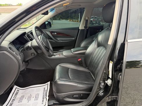Used 2017 INFINITI QX50 AWD w/ Premium Plus Package image 2