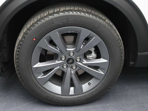 New 2026 Ford Explorer Active image 10