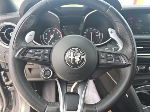 Used 2023 Alfa Romeo Stelvio Sprint RWD image 14