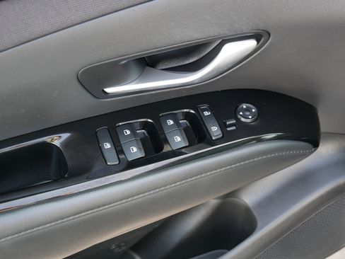 Used 2023 Hyundai Tucson Limited image 19