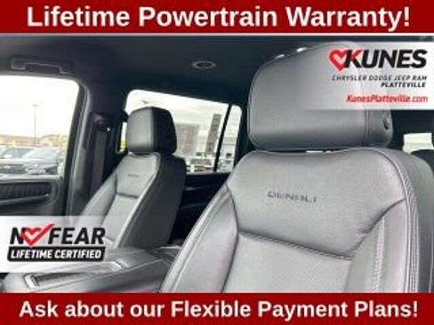 Used 2023 GMC Yukon XL Denali image 34