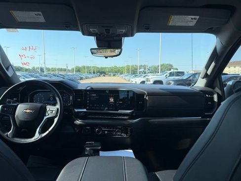 Used 2023 Chevrolet Silverado 1500 LTZ AWD/4WD image 22