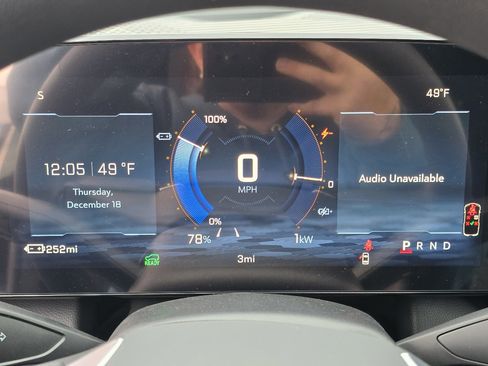 New 2026 Chevrolet Equinox EV LT image 15