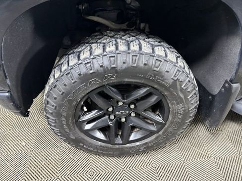 Used 2021 Chevrolet Silverado 1500 LT Trail Boss w/ Convenience Package II image 10