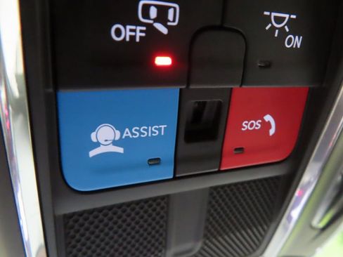 Used 2024 Jeep Wagoneer L Series II w/ Flexible Seating Group image 13