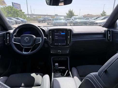 Certified 2023 Volvo XC40 Recharge Plus AWD/4WD image 14