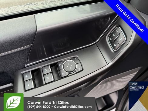 Used 2025 Ford F150 Lariat AWD/4WD image 21
