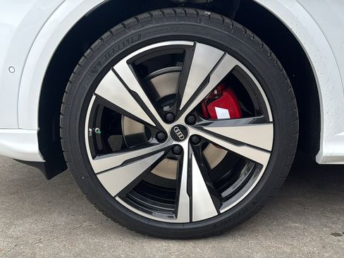 New 2025 Audi SQ5 Premium Plus image 26
