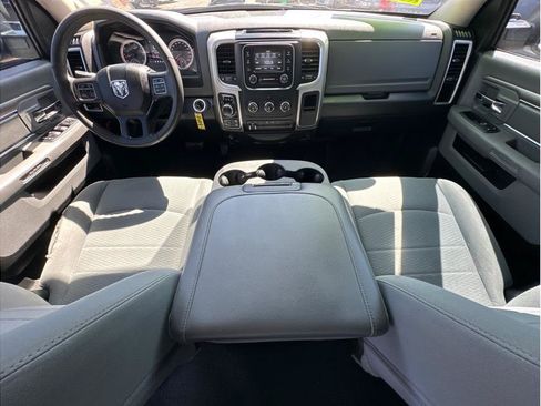 Used 2020 RAM 1500 Classic SLT AWD/4WD image 18