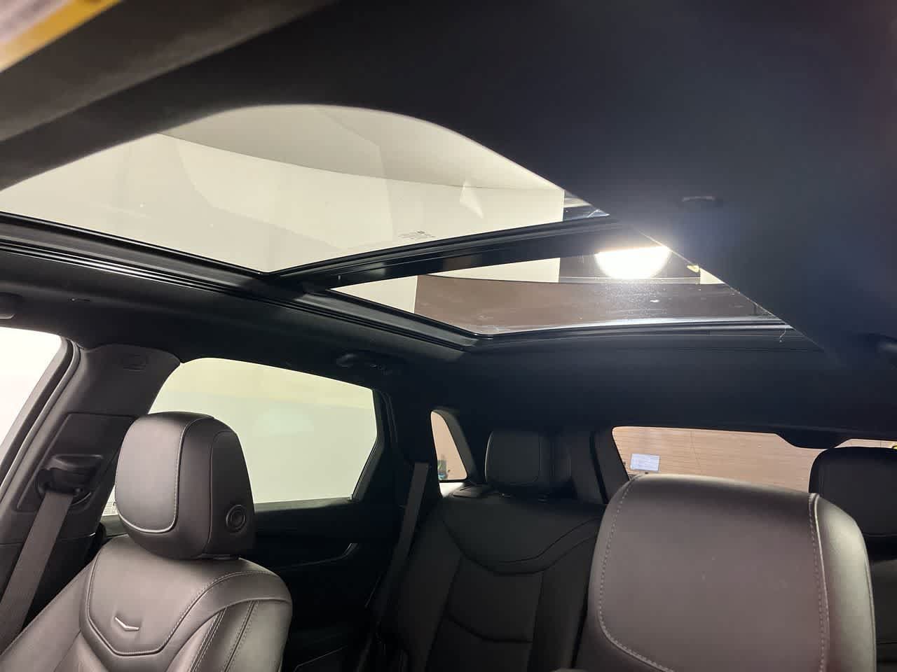 Used 2020 Cadillac XT5 Premium Luxury FWD image 25