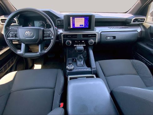 Certified 2024 Toyota Tacoma SR5 AWD/4WD image 14