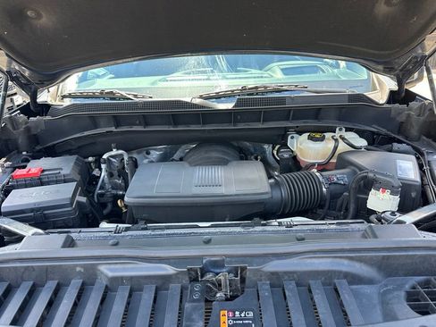 Used 2019 Chevrolet Silverado 1500 High Country w/ Technology Package AWD/4WD image 38