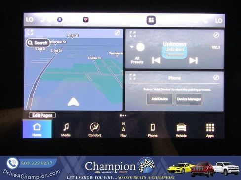 Used 2023 Jeep Wagoneer L Series II AWD/4WD image 4