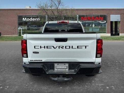 Used 2026 Chevrolet Colorado Trail Boss AWD/4WD image 3