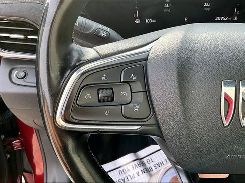 Used 2025 Buick Envista Avenir FWD image 17