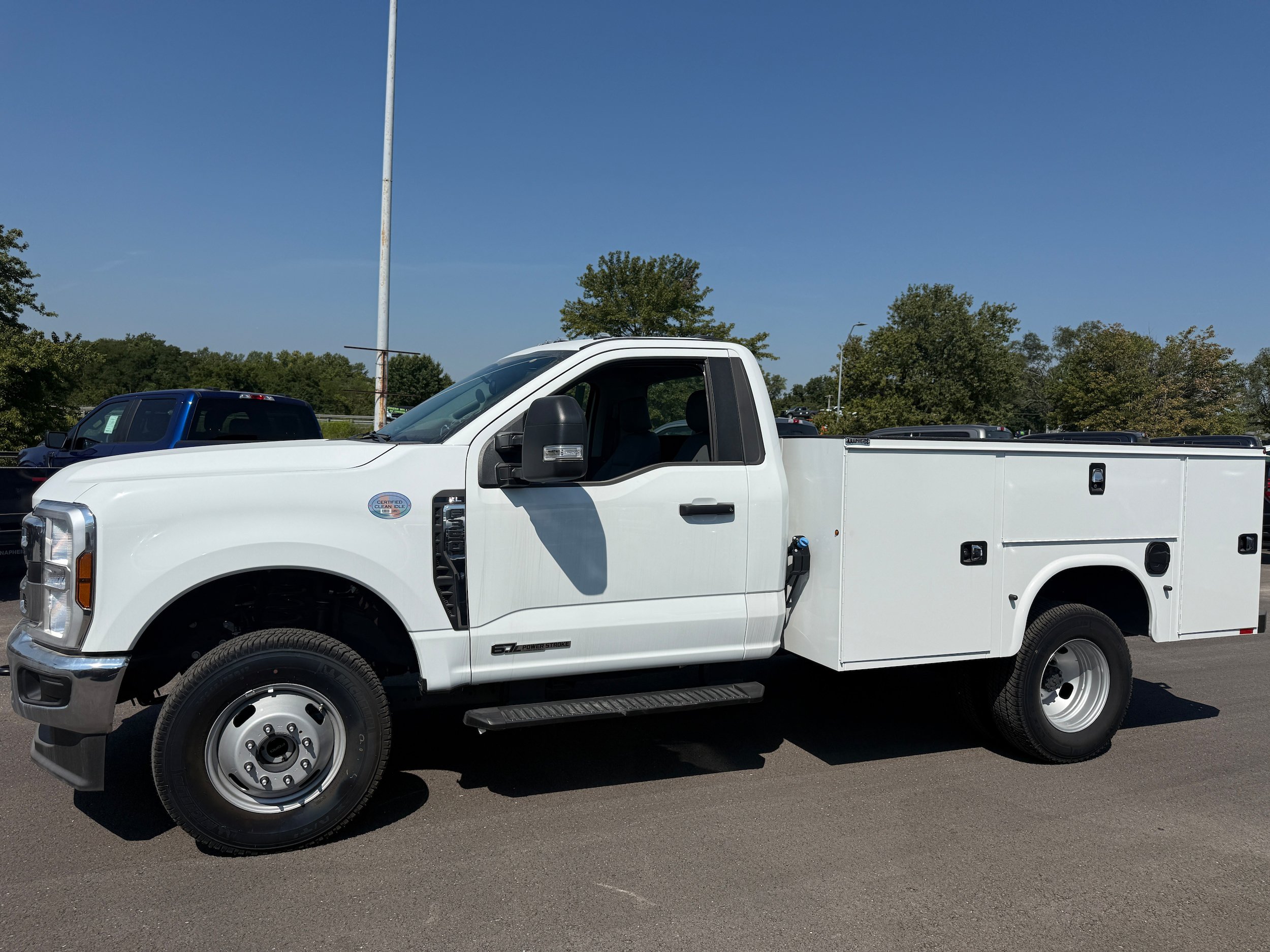 New 2025 Ford F350 XL w/ XL Chrome Package AWD/4WD image 4