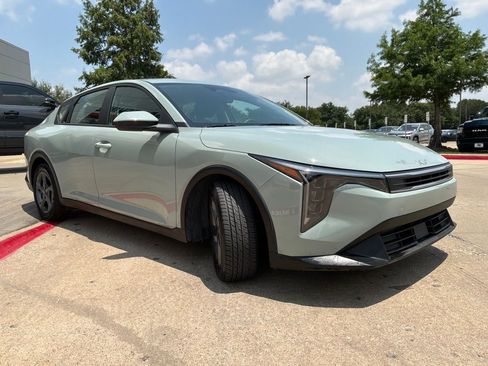 Used 2025 Kia K4 FWD image 4