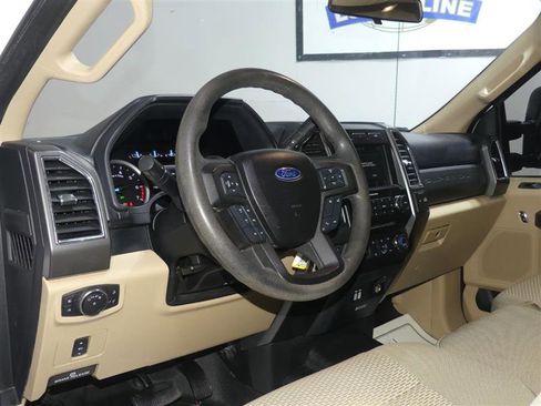 Used 2018 Ford F350 XLT image 20