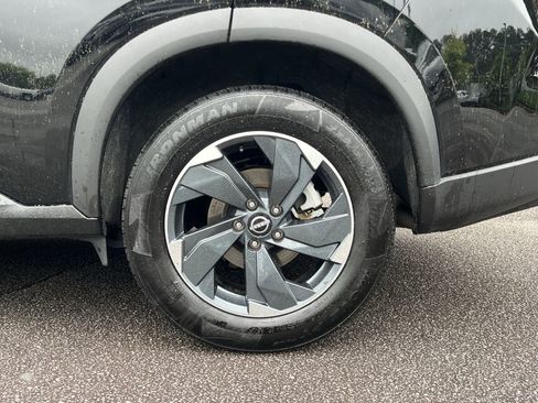 Used 2024 Nissan Rogue SV AWD/4WD image 31