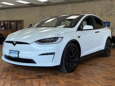 Used 2023 Tesla Model X AWD/4WD image 5