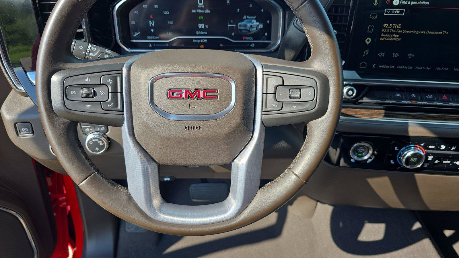 Used 2023 GMC Sierra 1500 SLE AWD/4WD image 25