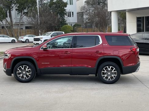 Used 2023 GMC Acadia SLE image 3
