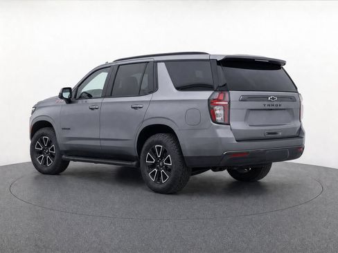 Used 2021 Chevrolet Tahoe Z71 w/ Luxury Package AWD/4WD image 6