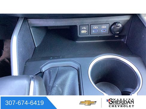 Used 2022 Toyota Highlander XLE image 24