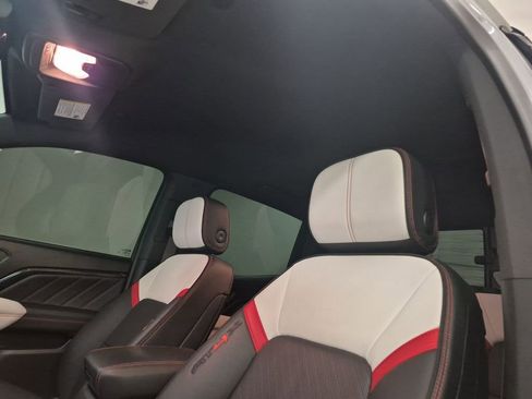 Used 2024 GMC Canyon AT4X image 19