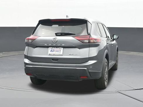 Used 2024 Nissan Rogue SV AWD/4WD image 12