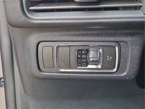 New 2026 Lincoln Corsair Premiere image 16