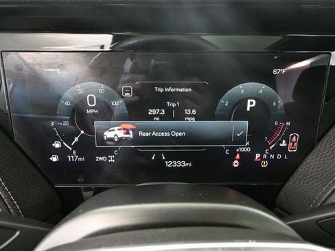 Used 2025 GMC Yukon Denali w/ Sun & Power Step Package AWD/4WD image 32