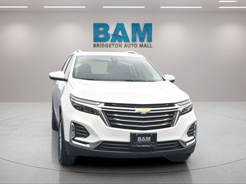 Used 2024 Chevrolet Equinox Premier AWD/4WD image 2