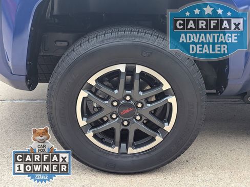 Used 2025 Toyota Tacoma TRD Sport RWD image 4