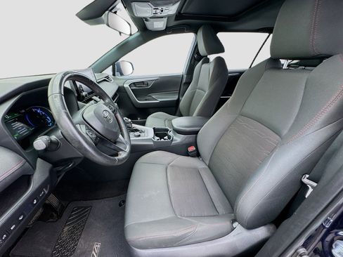 Used 2021 Toyota RAV4 SE w/ Weather & Moonroof Package AWD/4WD image 13