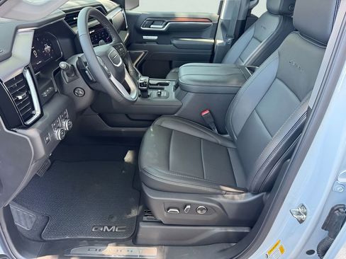 New 2026 GMC Sierra 1500 Denali w/ Denali Reserve Package AWD/4WD image 8
