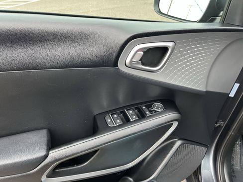 Used 2023 Kia Soul LX w/ Option Group 015 image 15