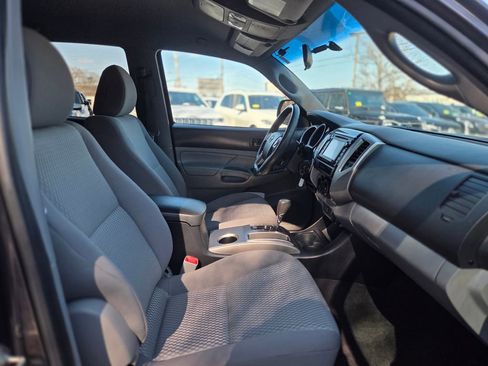 Used 2015 Toyota Tacoma 4x4 Double Cab w/ SR5 Package image 26