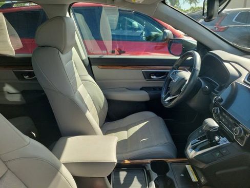 Used 2020 Honda CR-V Touring image 3