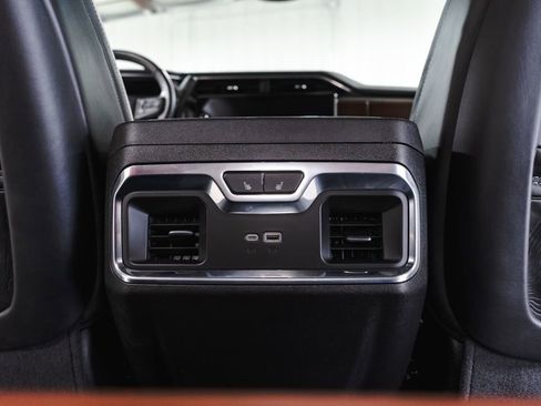 Used 2025 GMC Sierra 2500 Denali Ultimate w/ LPO, GMC Protection Package AWD/4WD image 31