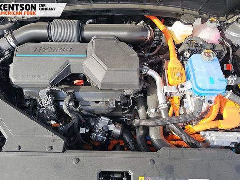 Used 2025 Hyundai Tucson Limited image 13