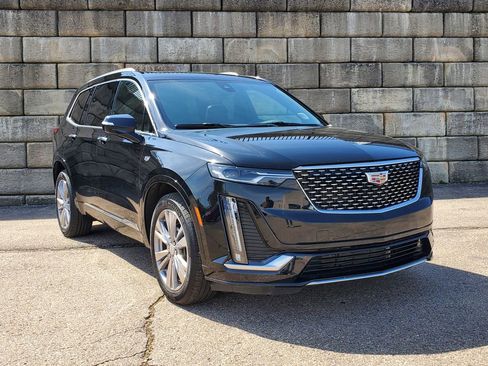 Certified 2023 Cadillac XT6 Premium Luxury w/ LPO, Floor Liner Package AWD/4WD image 7