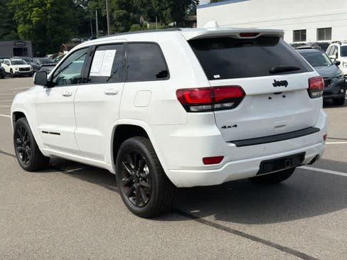 Used 2019 Jeep Grand Cherokee Altitude AWD/4WD image 34