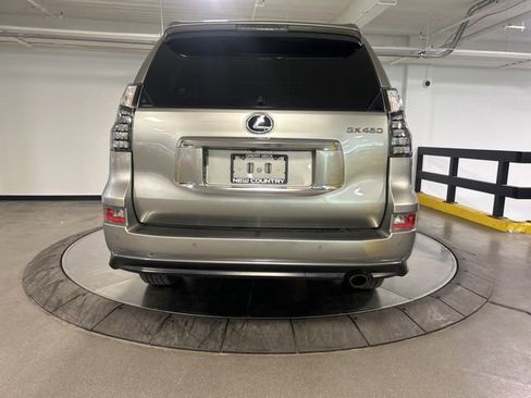 Used 2023 Lexus GX 460 Luxury w/ Sport Design Package AWD/4WD image 6