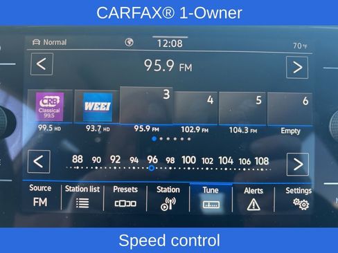 Used 2023 Volkswagen Taos SEL image 23