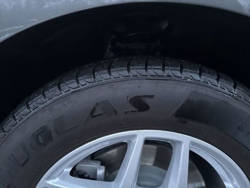 Certified 2022 Ford Edge SEL w/ Convenience Package image 13