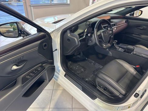 Used 2021 Lexus ES 250 w/ Premium Package AWD/4WD image 17